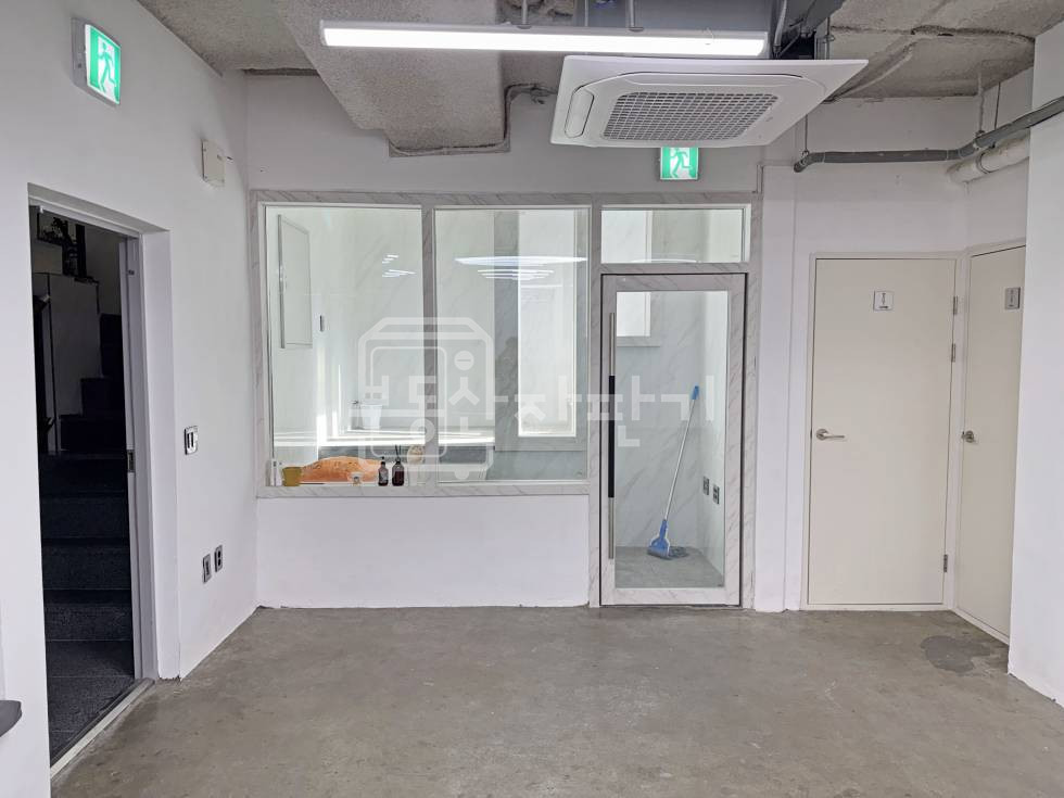 서울 강남구 삼성동 무권리, 높은층고, 단독출입구, 선정릉역 6분, 역세권, 지하1층 임대 월세 매물번호 30594 사진 9