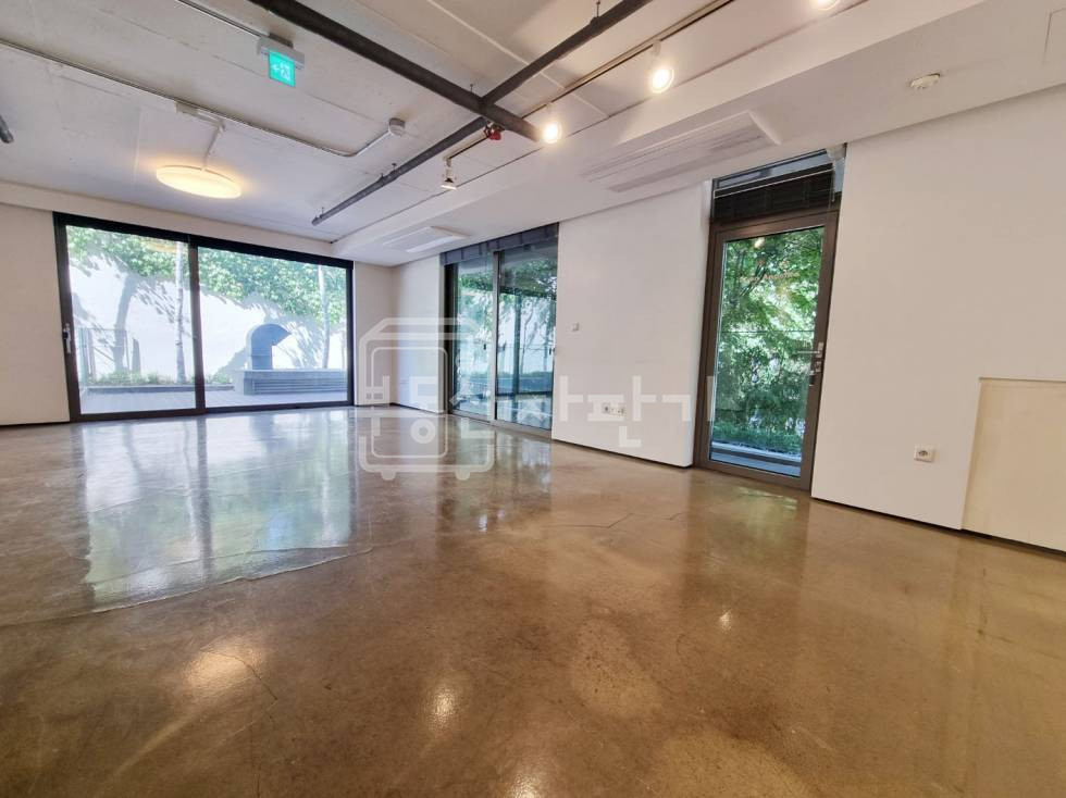 서울 강남구 청담동 압구정로데오역 도보8분, 역세권, 명품거리 이면, 1층 임대 월세 매물번호 34681 사진 3