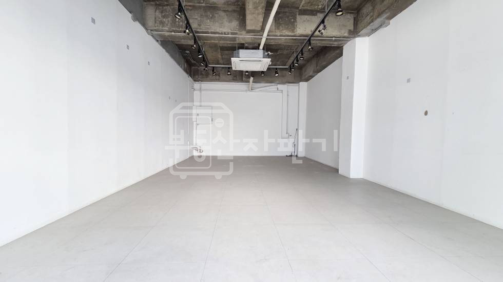 서울 강남구 신사동 무권리, 신사역 도보 8분, 역세권, 가로수길, 1층 임대 월세 매물번호 27184 사진 4