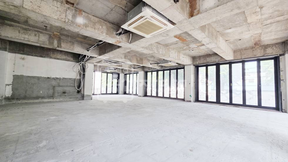 서울 강남구 신사동 무권리, 신사역 도보 8분, 역세권, 가로수길, 2층 임대 월세 매물번호 24582 사진 3