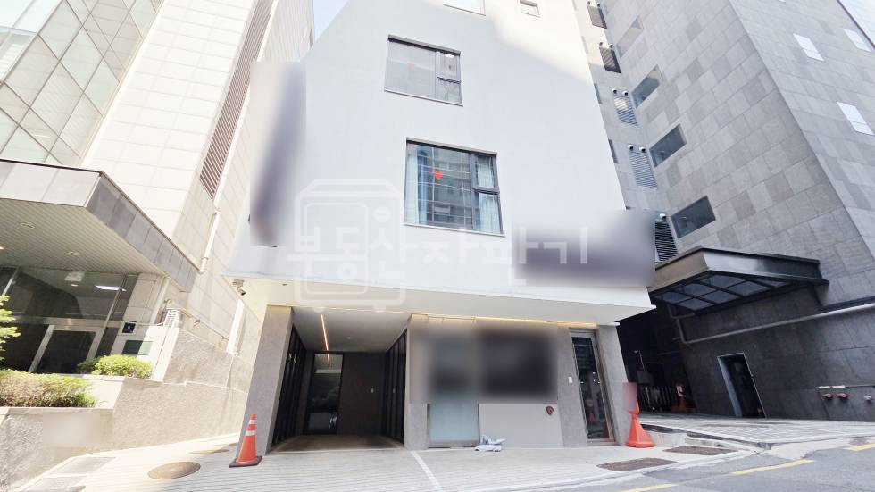 서울 강남구 논현동 무권리,신논현역 도보 2분, 초역세권, 1층 임대 월세 매물번호 24902 사진 2