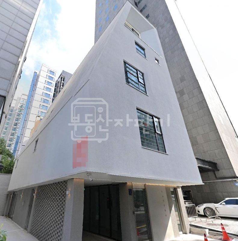 서울 강남구 논현동 무권리,신논현역 도보 2분, 초역세권, 1층 임대 월세 매물번호 24901 사진 1