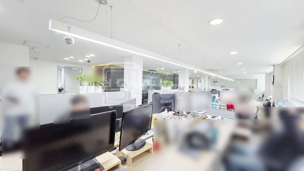 서울 강남구 역삼동 무권리, 역삼역 도보 2분, 초역세권, 코너건물 3층 임대 월세 매물번호 34802 사진 2