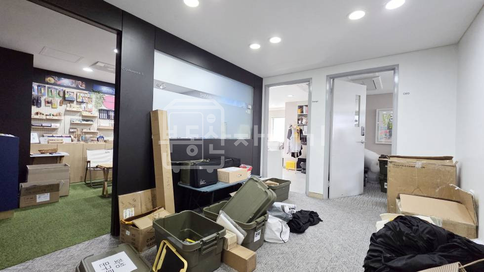 서울 강남구 역삼동 무권리, 역삼역 도보 2분, 초역세권, 코너건물 3~4층임대 월세 매물번호 34804 사진 3