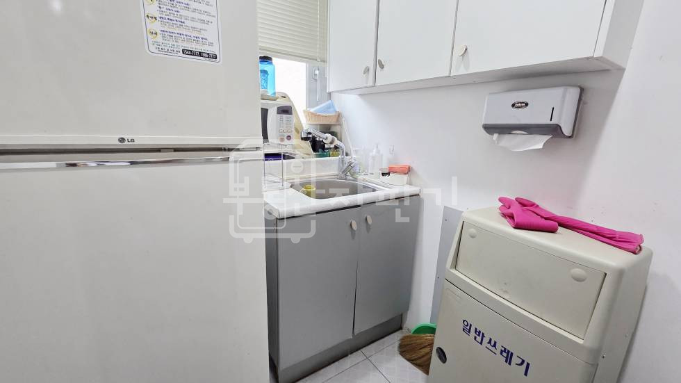 서울 강남구 역삼동 무권리, 역삼역 도보 2분, 초역세권, 코너건물 3~4층임대 월세 매물번호 34804 사진 9