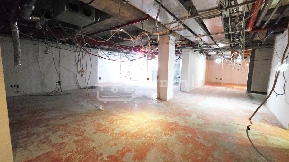 서울 강남구 역삼동 역삼역 도보 4분, 역세권, B1층 임대 월세 매물번호 34597 사진 1