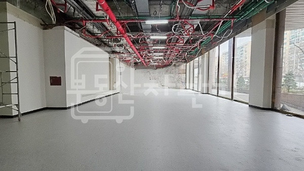 서울 강남구 신사동 압구정역 도보 3분, 초역세권, 1층 임대 월세 매물번호 34810 사진 4