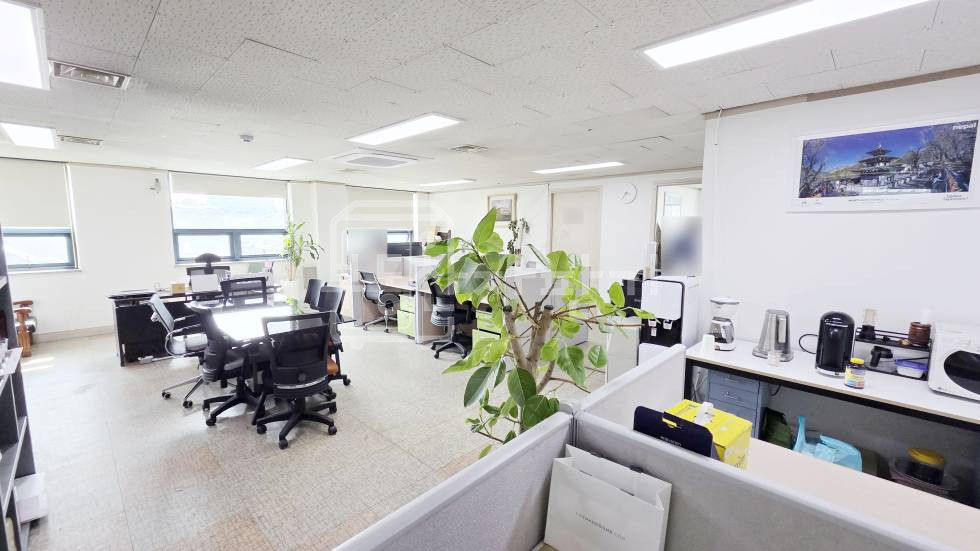 서울 강남구 역삼동 무권리, 역삼역 도보 5분, 역세권, 코너건물 4층 임대 월세 매물번호 11386 사진 2