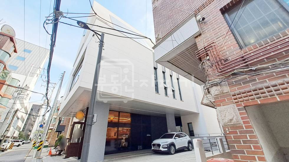 서울 강남구 논현동 무권리, 7호선 강남구청역 4분, 역세권, 5층 임대 월세 매물번호 34149 사진 2