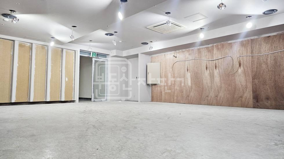 서울 강남구 논현동 무권리, 학동역 5분, 역세권, 지하1층 임대 월세 매물번호 34871 사진 3