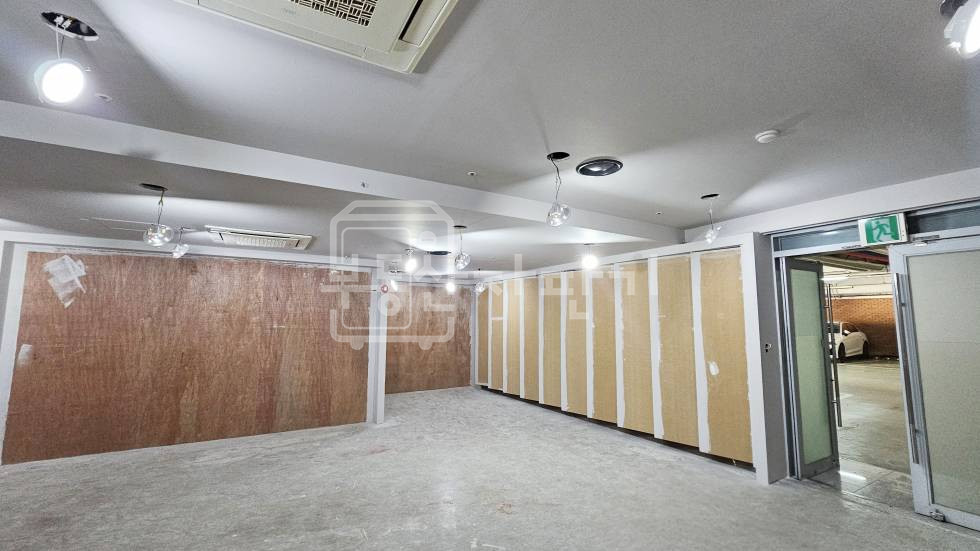 서울 강남구 논현동 무권리, 학동역 5분, 역세권, 지하1층 임대 월세 매물번호 34871 사진 4