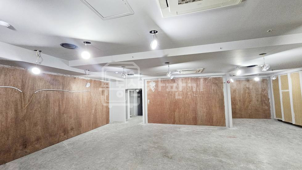 서울 강남구 논현동 무권리, 학동역 5분, 역세권, 지하1층 임대 월세 매물번호 34871 사진 5