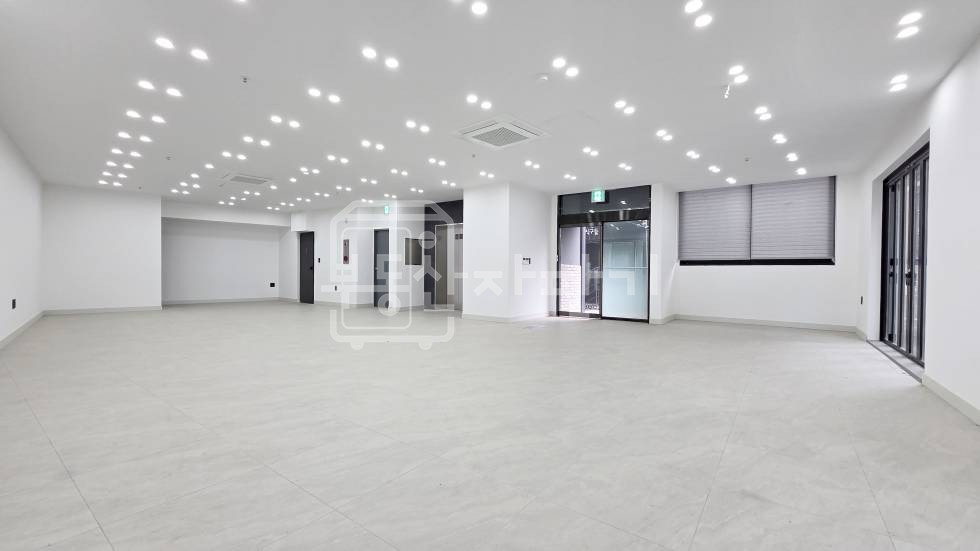 서울 강남구 논현동 무권리, 언주역 도보 5분, 역세권, 코너건물 지하1층 임대 월세 매물번호 34933 사진 5
