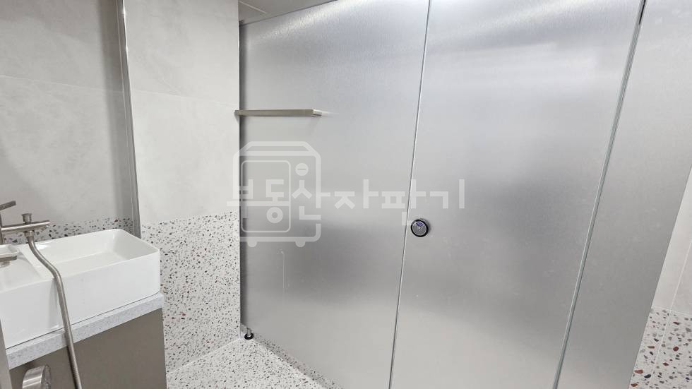 서울 강남구 논현동 무권리, 언주역 도보 5분, 역세권, 코너건물 지하1층 임대 월세 매물번호 34933 사진 7