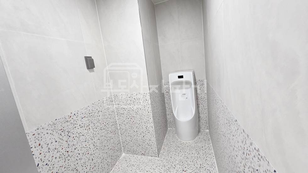 서울 강남구 논현동 무권리, 언주역 도보 5분, 역세권, 코너건물 지하1층 임대 월세 매물번호 34933 사진 8
