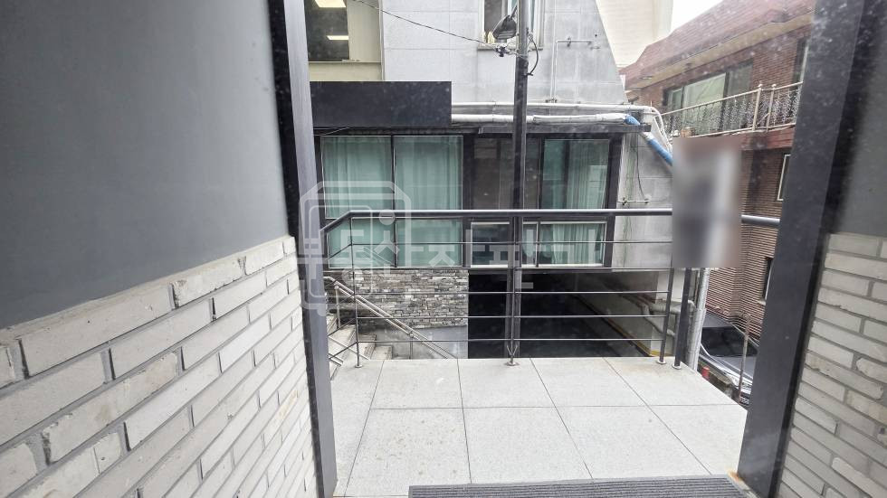 서울 강남구 논현동 무권리, 언주역 도보 5분, 역세권, 코너건물 지하1층 임대 월세 매물번호 34933 사진 11