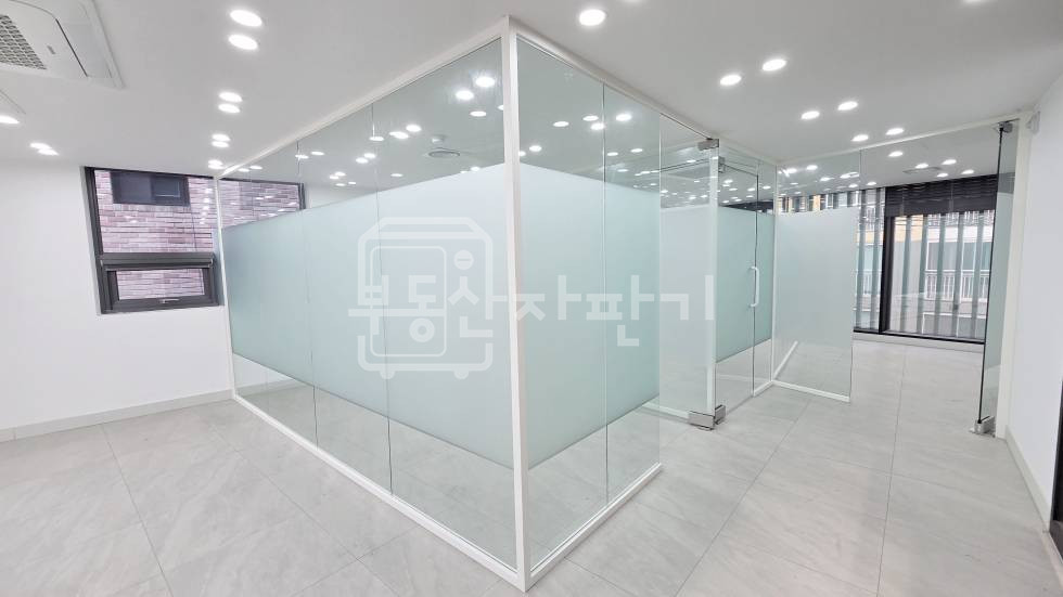 서울 강남구 논현동 무권리, 언주역 도보 5분, 역세권, 코너건물 2층 임대 월세 매물번호 34935 사진 5