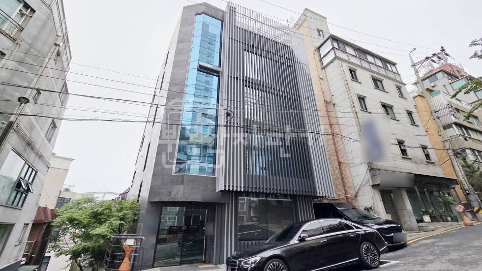 서울 강남구 논현동 무권리, 언주역 도보 5분, 역세권, 코너건물 1층 임대 월세 매물번호 32044 사진 1