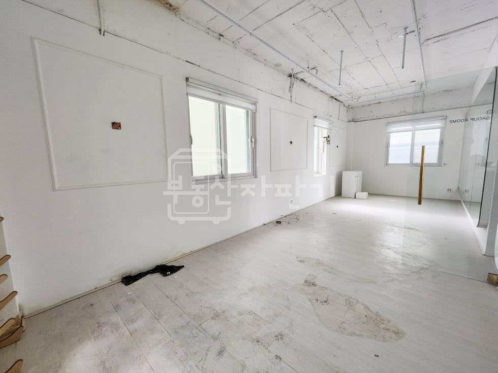 서울 서초구 서초동 무권리, 강남역 7분, 역세권, 3층 임대 월세 매물번호 29095 사진 4