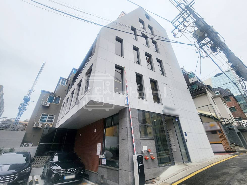 서울 강남구 논현동 무권리, 신사역 2분, 초역세권, 3층 임대 월세 매물번호 34940 사진 4