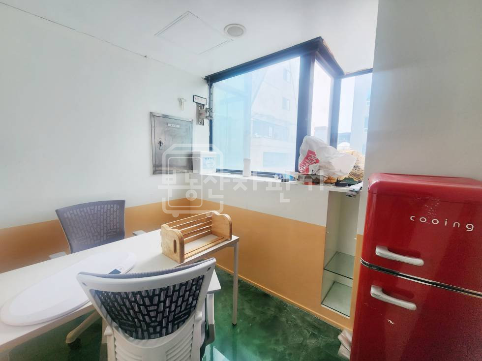 서울 강남구 논현동 신사역 3분, 초 역세권, 4층 임대 월세 매물번호 30888 사진 4