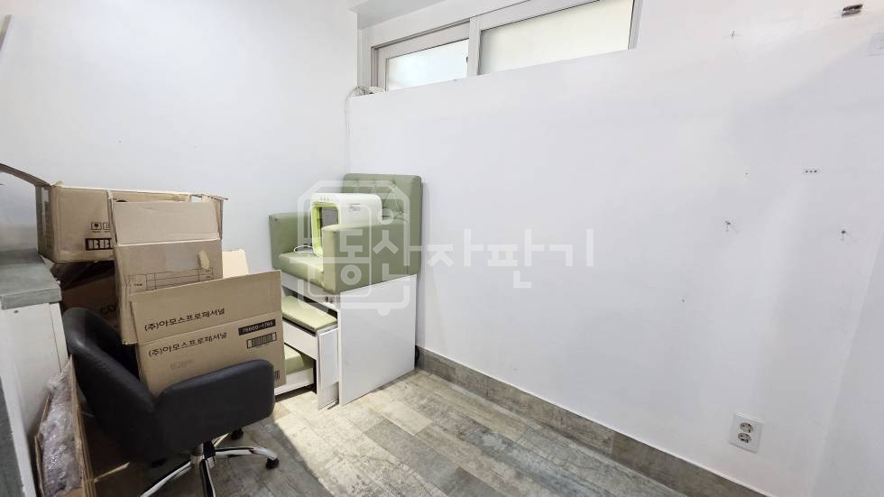 서울 강남구 역삼동 신논현역 도보 3분, 초역세권, 이면도로, 1층 임대 월세 매물번호 34849 사진 8