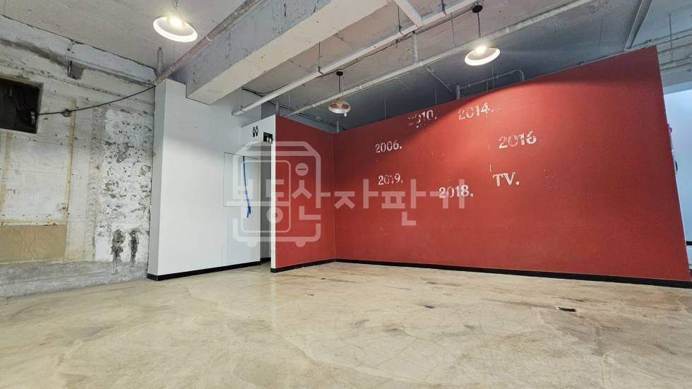 서울 강남구 논현동 무권리, 학동사거리 인근, 높은층고, 지하1층 임대 월세 매물번호 27888 사진 6
