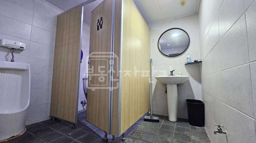 서울 강남구 논현동 무권리, 학동사거리 인근, 높은층고, 지하1층 임대 월세 매물번호 27888 사진 7