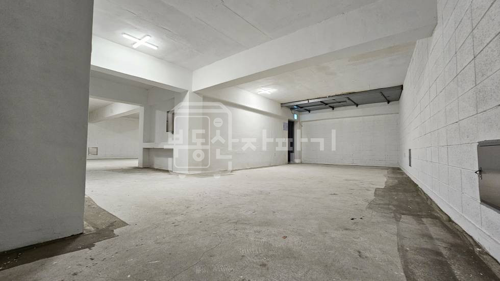 서울 강남구 논현동 무권리, 더블역세권, 리모델링건물 지하1층 임대 월세 매물번호 30861 사진 7