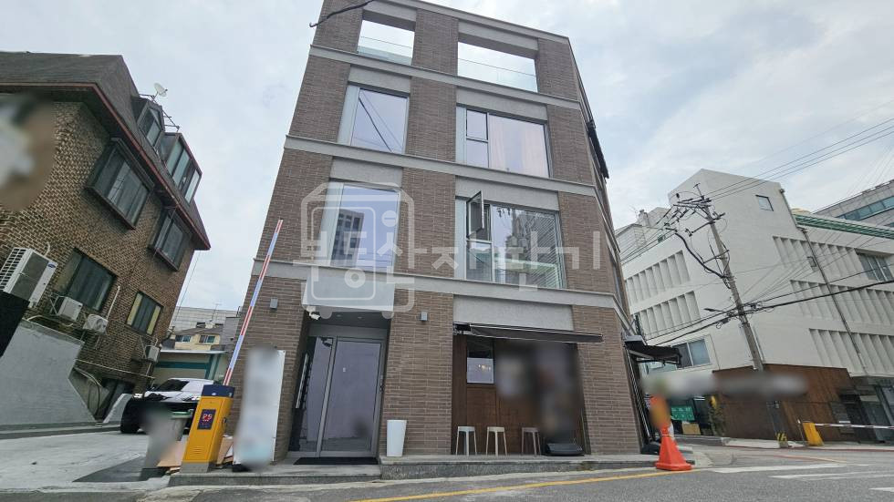 서울 강남구 논현동 무권리, 더블역세권, 리모델링건물 지하2층 임대 월세 매물번호 34936 사진 1