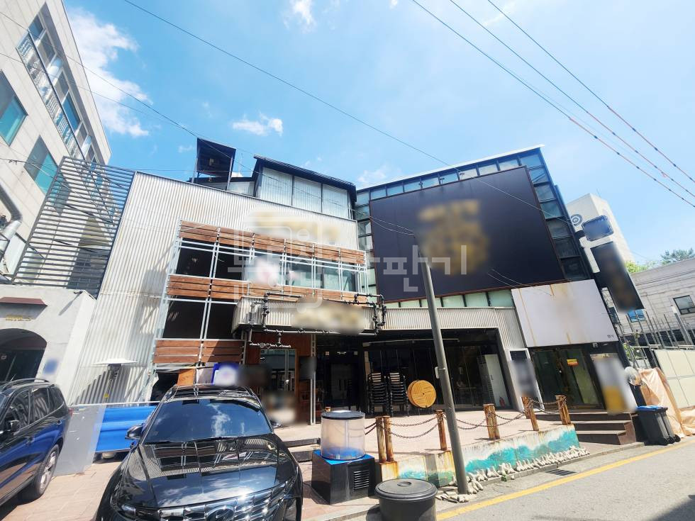 서울 강남구 신사동 무권리, 압구정로데오역 3분, 초역세권, 2층 임대 월세 매물번호 34984 사진 1