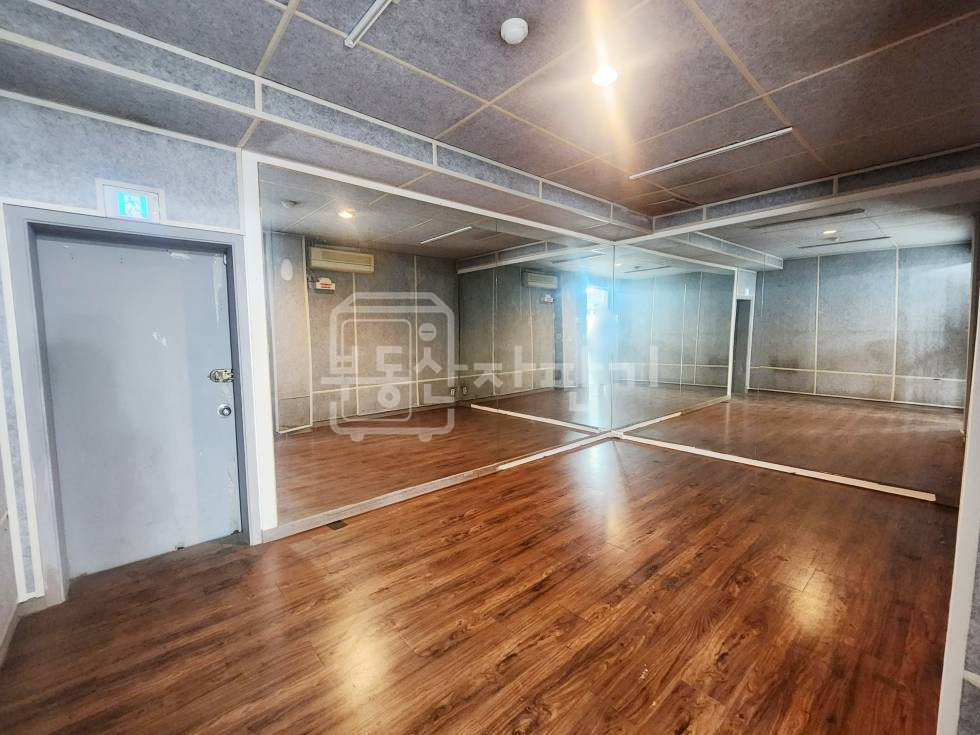 서울 강남구 신사동 무권리, 압구정로데오역 3분, 초역세권, 2층 임대 월세 매물번호 34984 사진 4