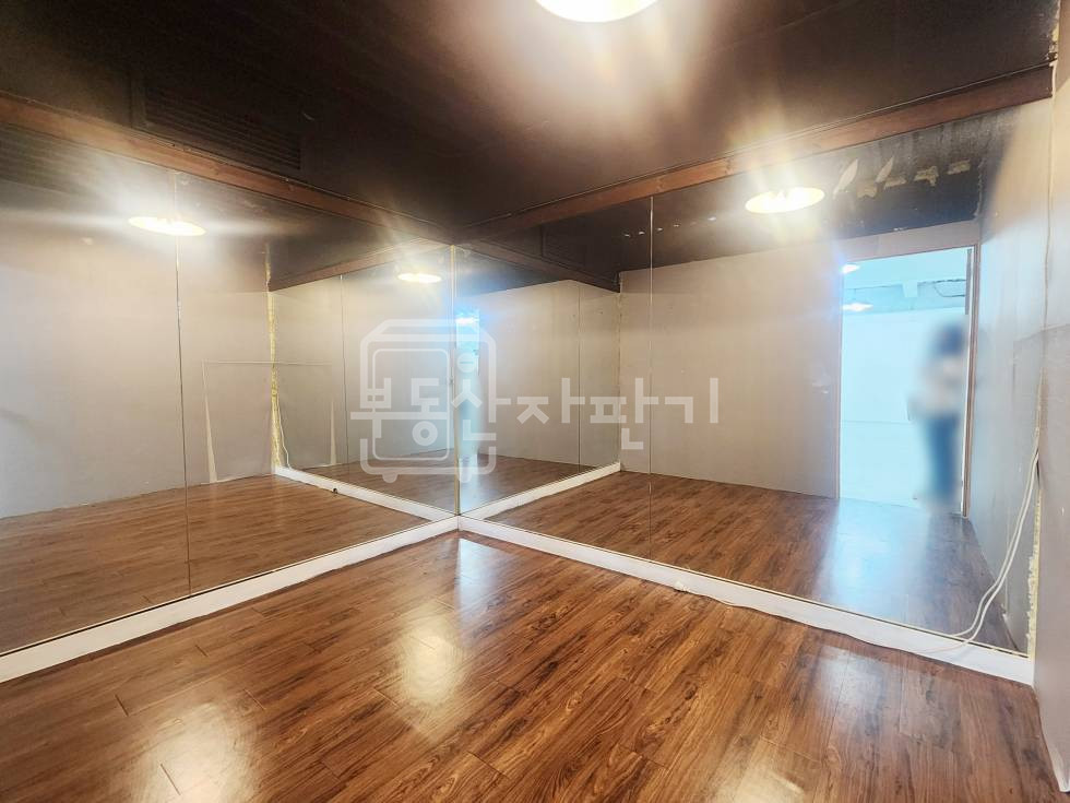 서울 강남구 신사동 무권리, 압구정로데오역 3분, 초역세권, 2층 임대 월세 매물번호 34984 사진 7