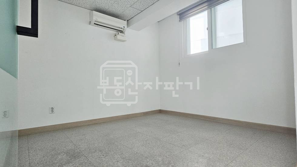서울 강남구 논현동 9호선 언주역 도보 3분, 초역세권, 코너건물, 2층 임대 월세 매물번호 34951 사진 8