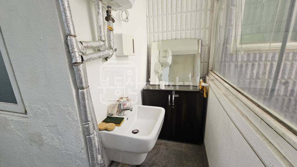 서울 강남구 논현동 9호선 언주역 도보 3분, 초역세권, 코너건물, 2층 임대 월세 매물번호 34951 사진 11