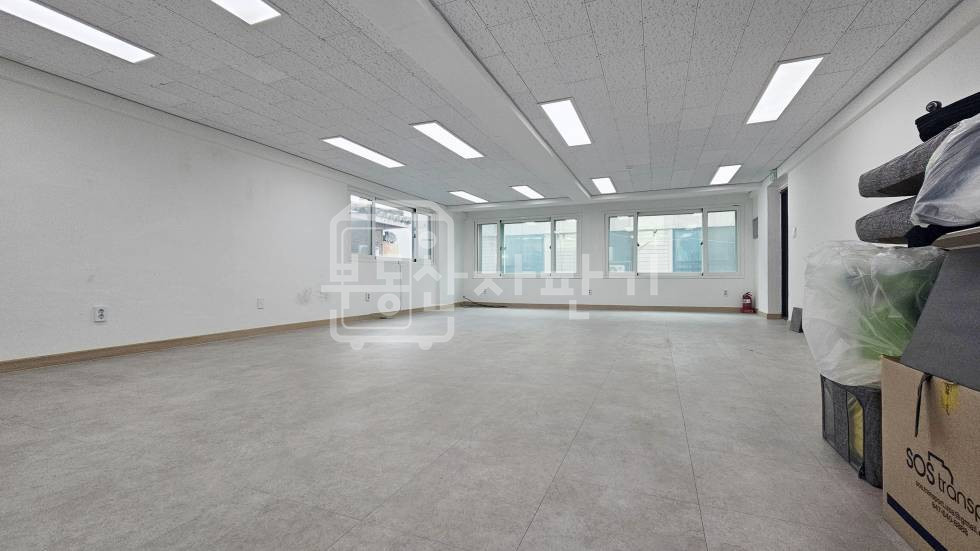 서울 강남구 논현동 9호선 언주역 도보 3분, 초역세권, 코너건물, 2층 임대 월세 매물번호 34949 사진 7