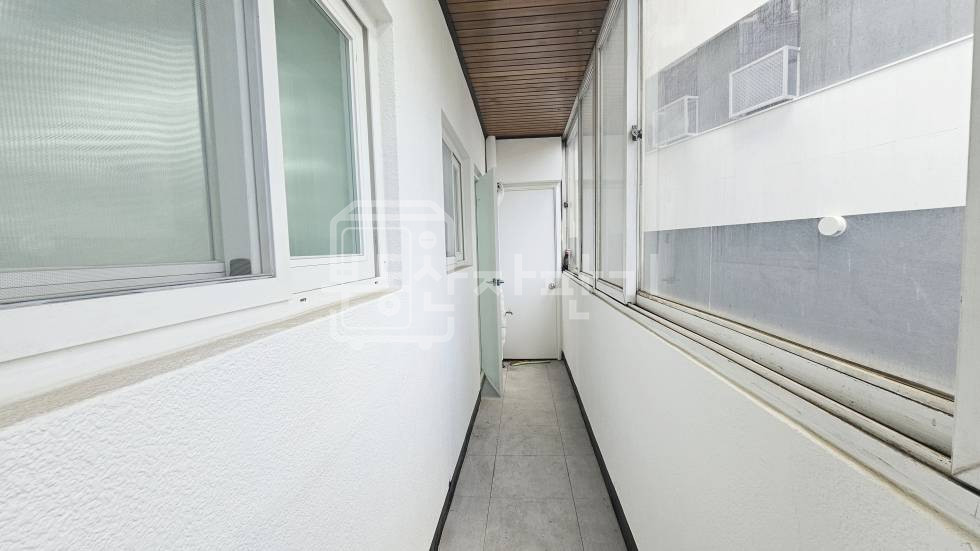 서울 강남구 논현동 9호선 언주역 도보 3분, 초역세권, 코너건물, 2층 임대 월세 매물번호 34949 사진 8