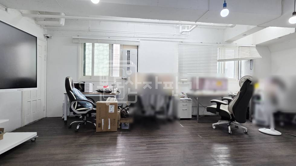 서울 강남구 신사동 무권리, 압구정역 도보 5분, 역세권, 이면도로, 5층 임대 월세 매물번호 35012 사진 2