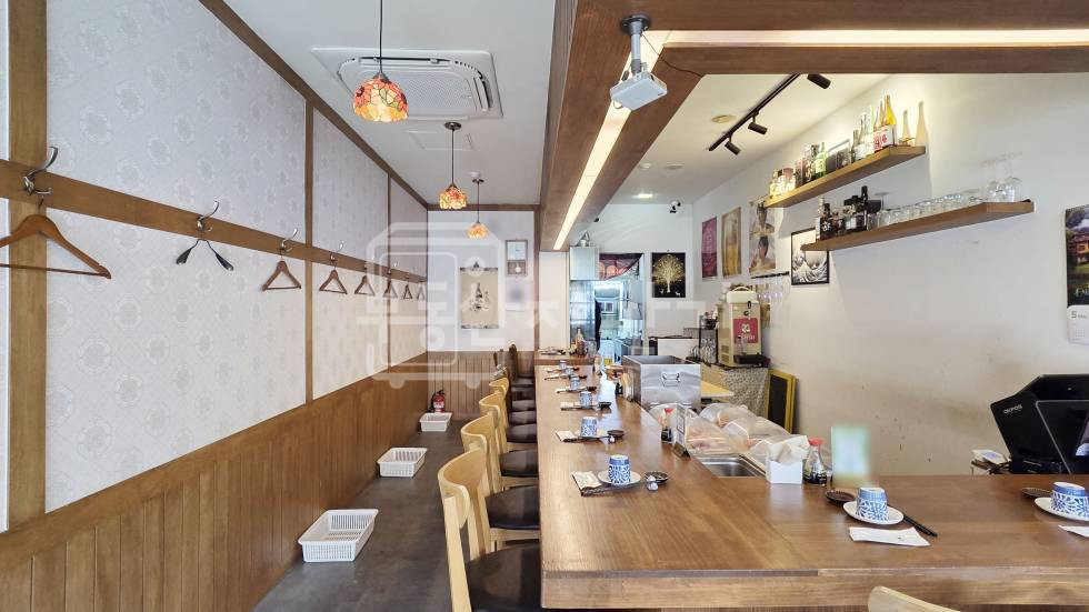 서울 강남구 역삼동 역삼역 도보 3분, 초역세권, 코너건물 1층 임대 월세 매물번호 35037 사진 2