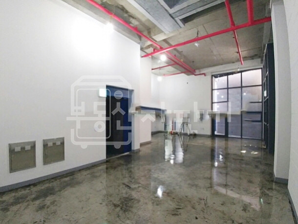 서울 강남구 신사동 무권리, 가로수길, 신사역 6분, 역세권, 지하 1층 임대 월세 매물번호 20063 사진 2