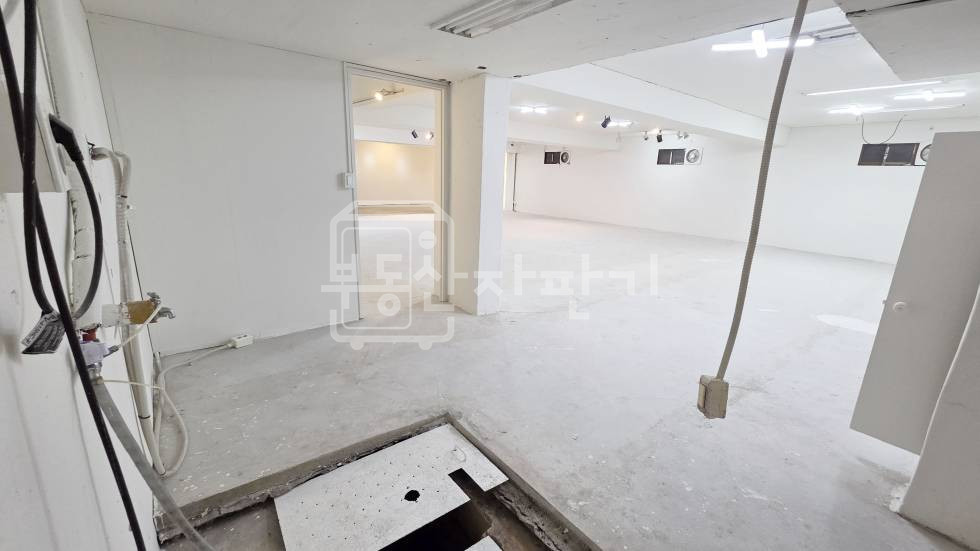 서울 강남구 청담동 무권리 강남구청역 도보 3분 초역세권, 지하 1층 임대 월세 매물번호 34900 사진 5