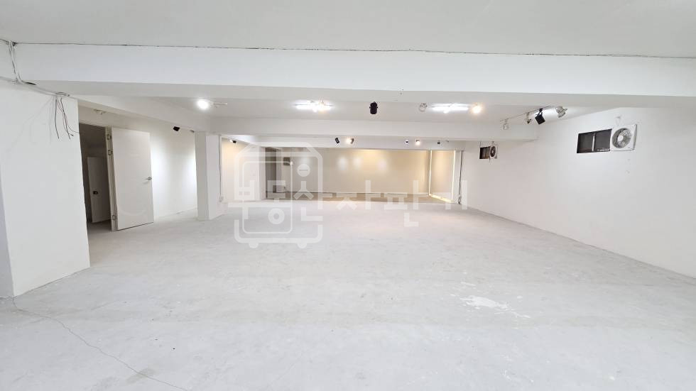 서울 강남구 청담동 무권리 강남구청역 도보 3분 초역세권, 지하 1층 임대 월세 매물번호 34900 사진 8