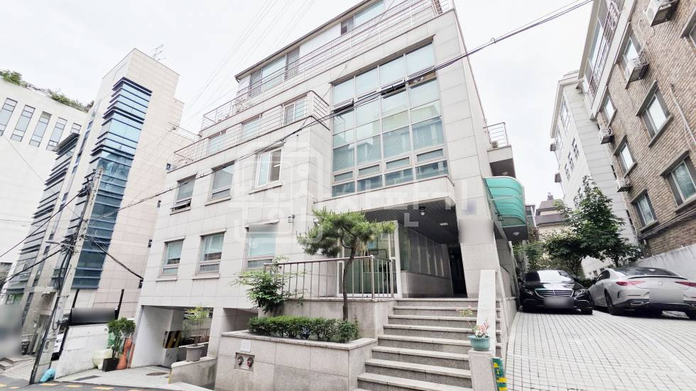 서울 강남구 논현동 무권리, 학동역 도보 2분, 초역세권, 4층 임대 월세 매물번호 35078 사진 1