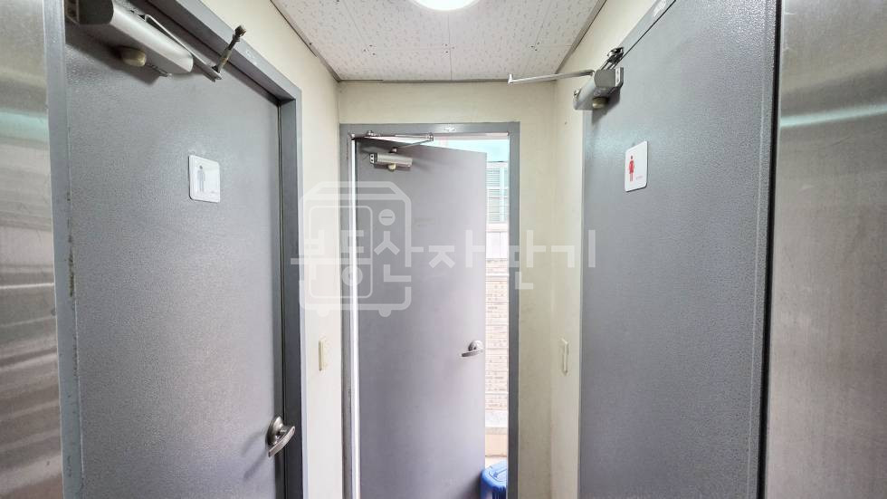 서울 강남구 논현동 무권리, 학동역 도보 2분, 초역세권, 4층 임대 월세 매물번호 35078 사진 8