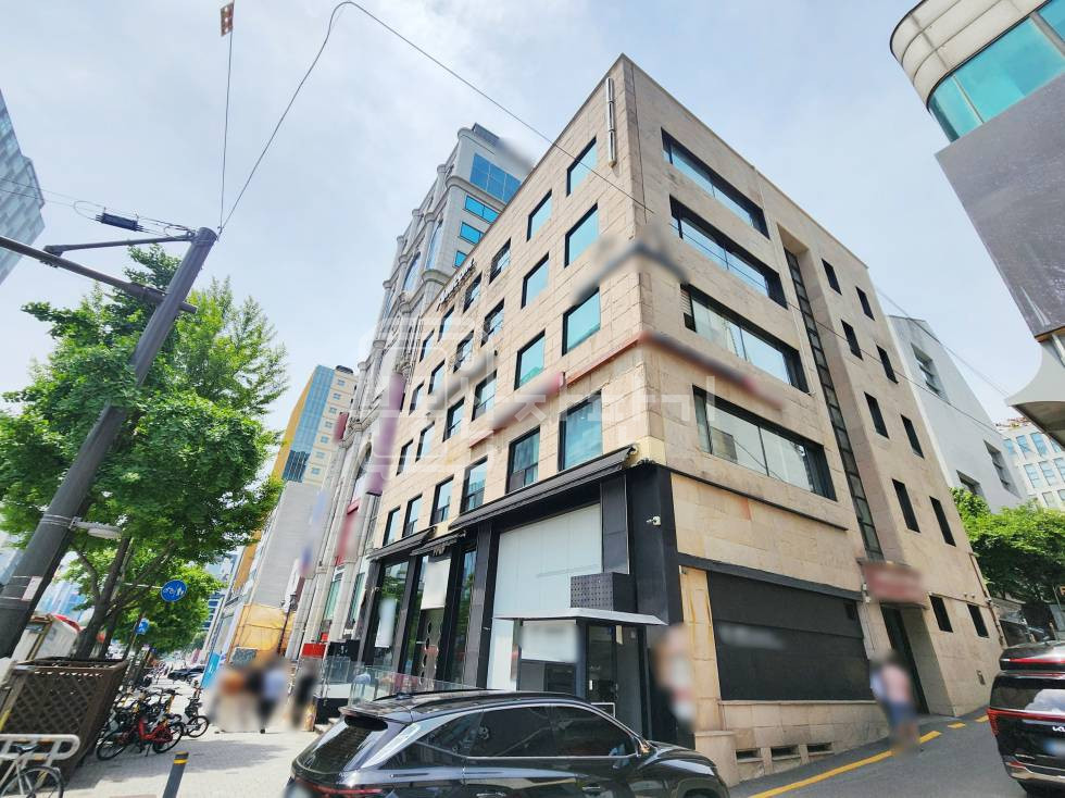 서울 강남구 청담동 무권리, 도산대로 대로변, 5층 임대 월세 매물번호 34870 사진 1