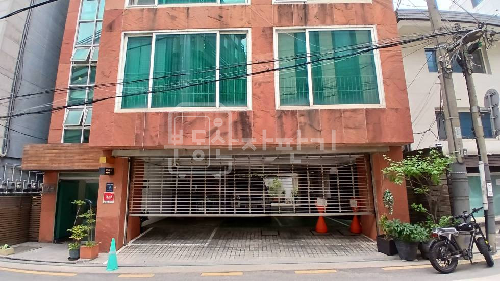 서울 강남구 신사동 무권리, 압구정역 7분, 역세권, 1층 임대 월세 매물번호 35044 사진 1
