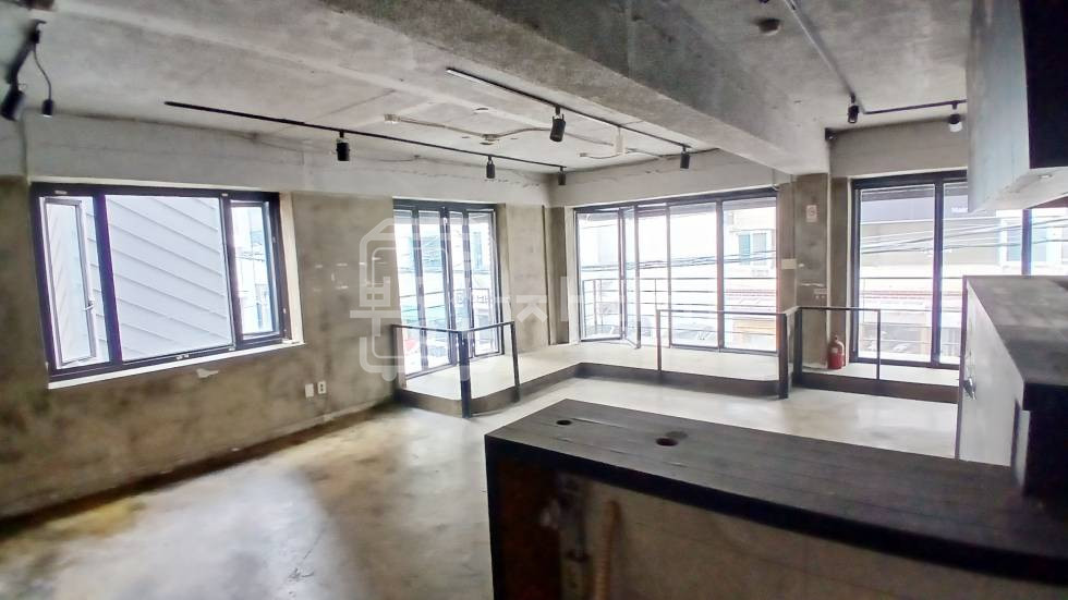 서울 강남구 신사동 무권리, 신사역 7분, 역세권, 2층 임대 월세 매물번호 35040 사진 5