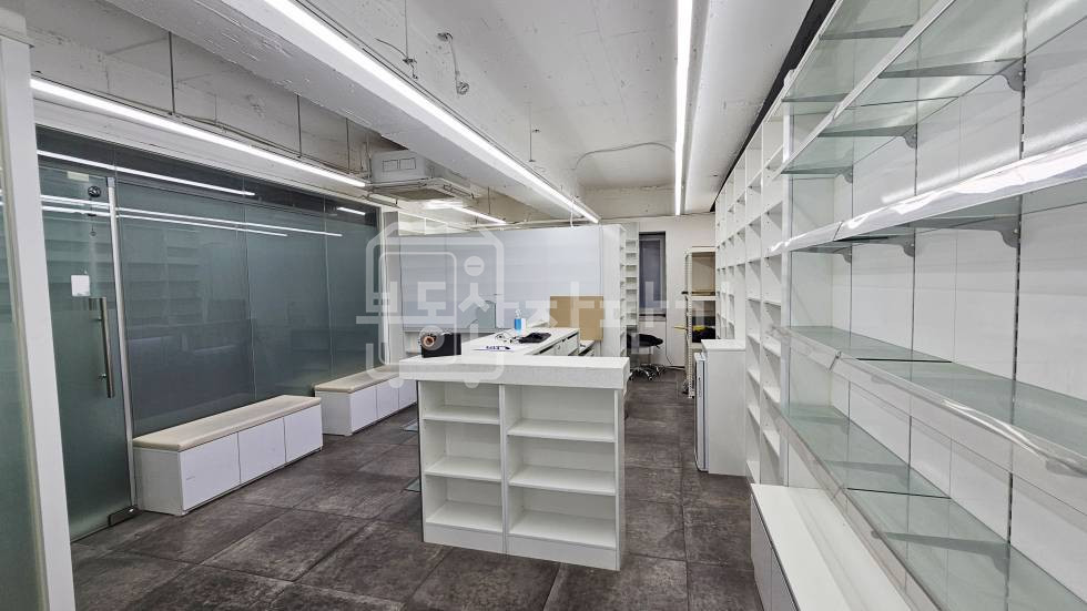 서울 강남구 역삼동 무권리, 강남역 도보 1분, 초역세권, 이면도로 4층 임대 월세 매물번호 35015 사진 9