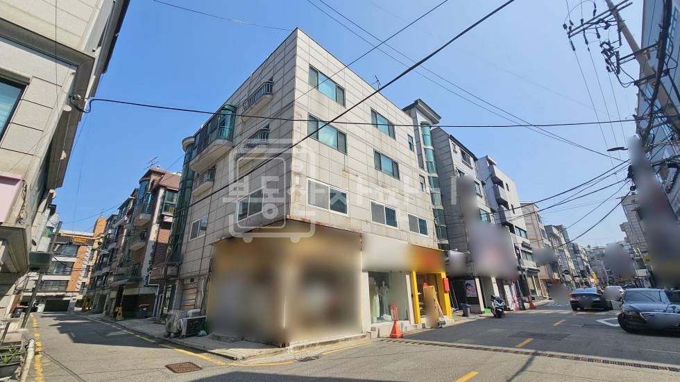 서울 강남구 논현동 무권리, 7호선 논현역 도보 7분, 역세권, 코너 건물, 4층 임대 월세 매물번호 35018 사진 1