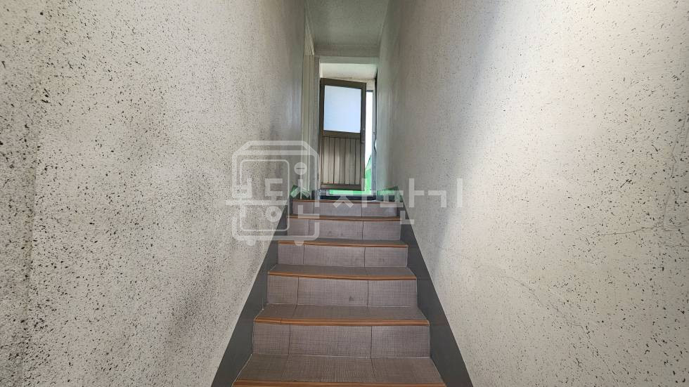 서울 강남구 논현동 무권리, 7호선 논현역 도보 7분, 역세권, 코너 건물, 4층 임대 월세 매물번호 35018 사진 13